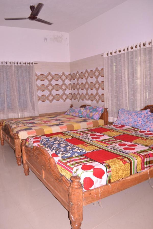 Yuga Guest House Kuttālam Exterior foto