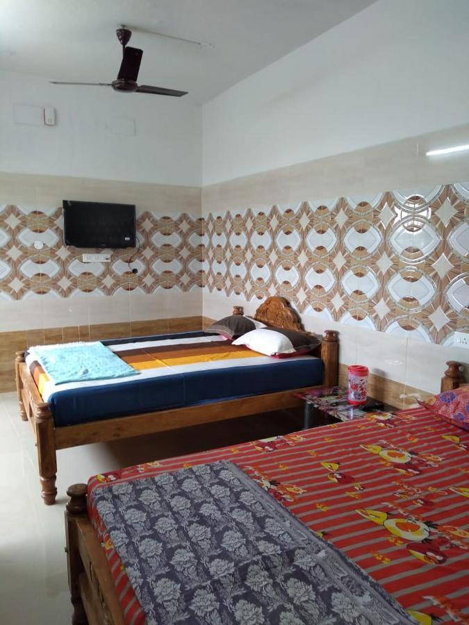 Yuga Guest House Kuttālam Exterior foto