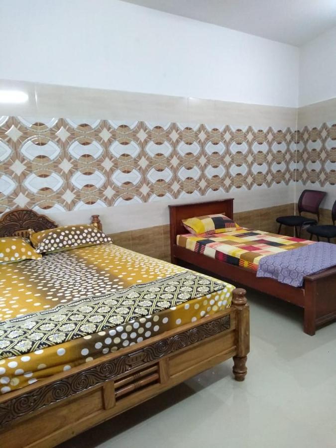 Yuga Guest House Kuttālam Exterior foto