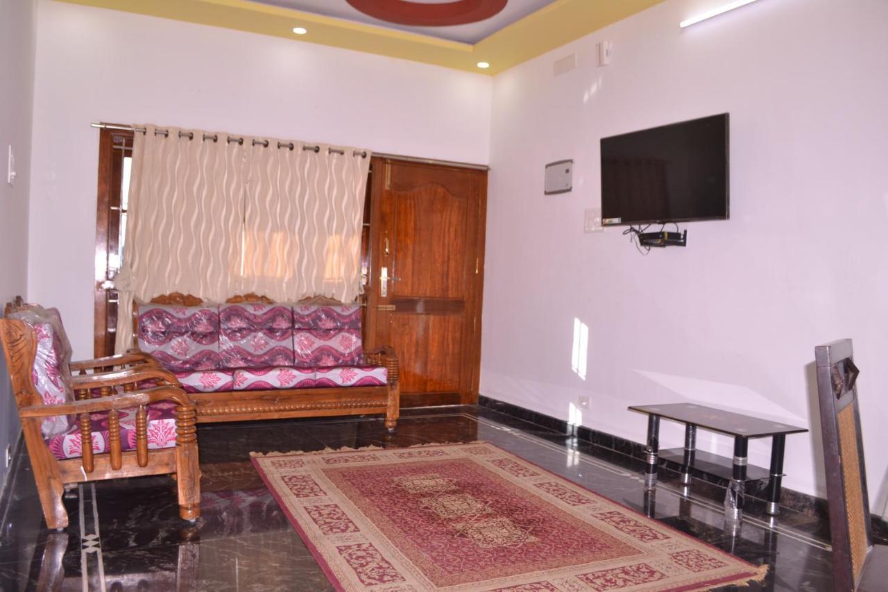 Yuga Guest House Kuttālam Exterior foto